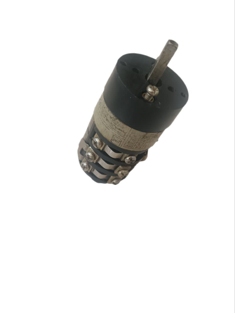 کلید چرخان دستگاه بستنی قیفی | کلید گردان اصلی روشن و خاموش دستگاه بستنی‌ساز صنعتی | فروشگاه صدر اسپادانا